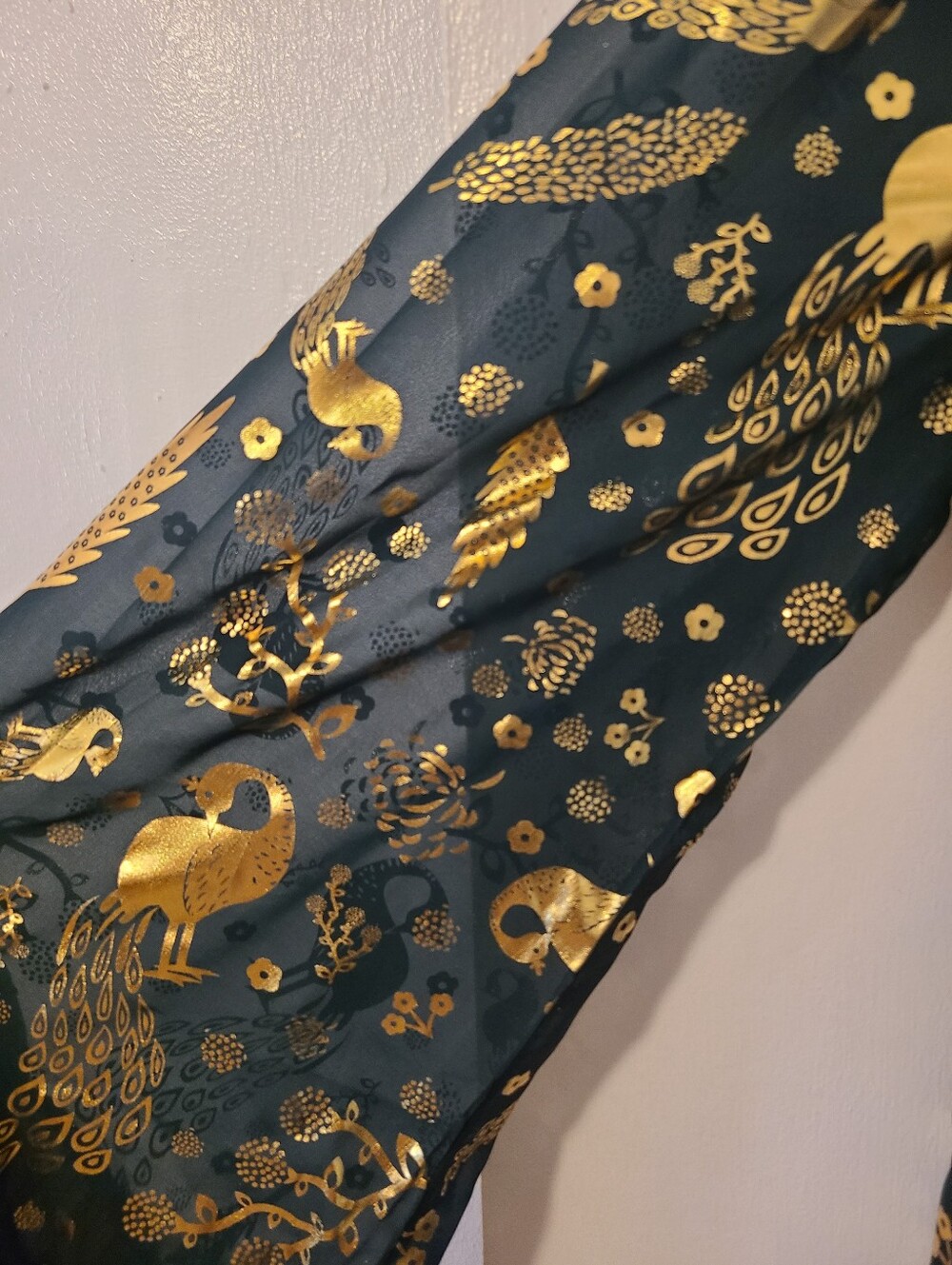 Unique Vintage Med Peacock gold foil maxi dress - Picture 4 of 6